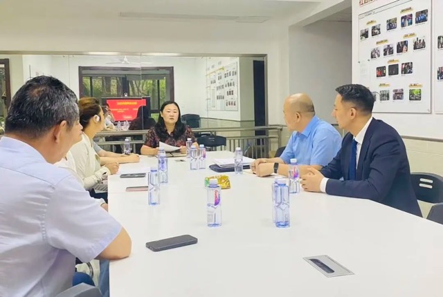 续约再前行！第一服务持续护航上海凯旋花园！